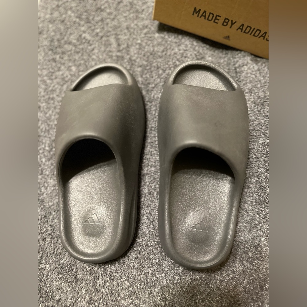 YZY Slides